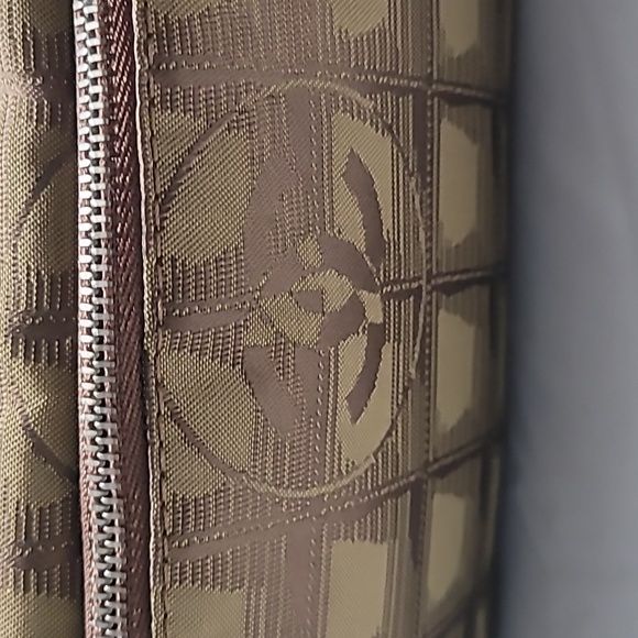 CHANEL Travel Line Vanity bag - Picture 3 of 11